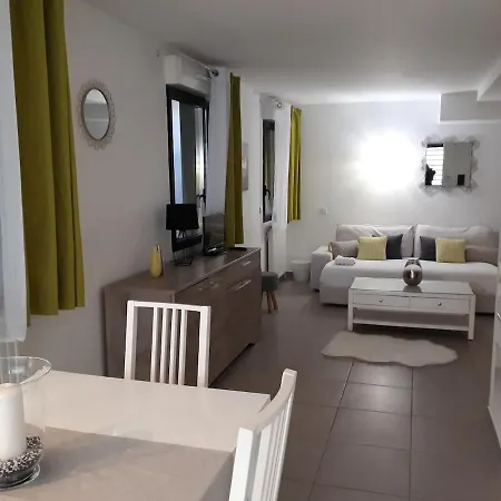 Grand - Proche Place De La Comedie Apartman